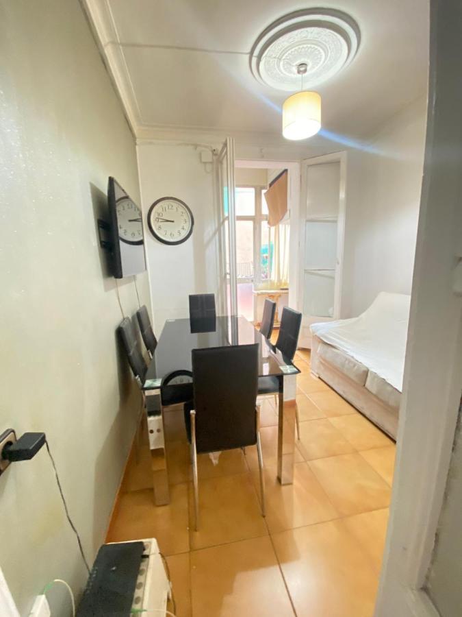 Piso Y Patio Apartamento Barcelona Exterior foto